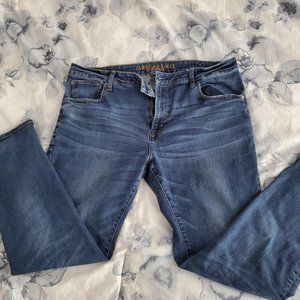 Men's - American Eagle blue jeans (faded)